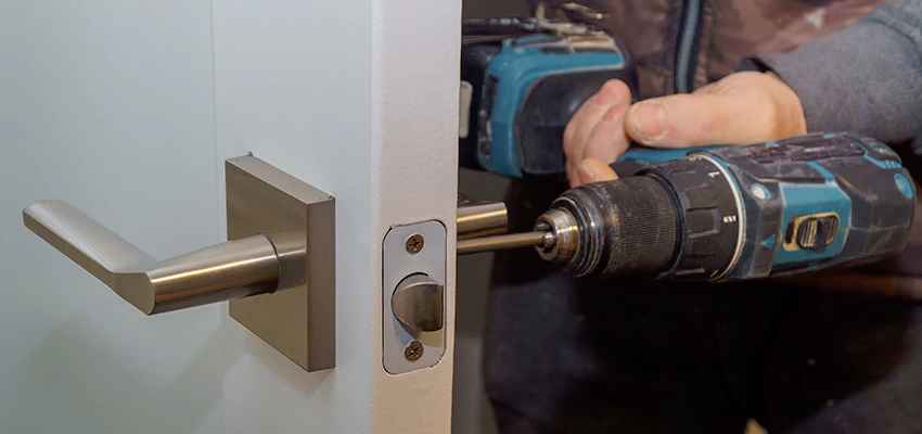 Broken Door Handle Lock Repair in Rolling Meadows, Illinois